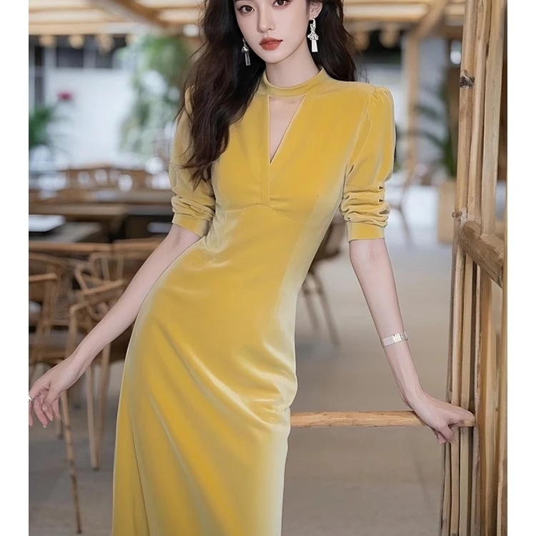 法式高级感年会生日宴会小礼服名媛高端气质绝美黄色丝绒连衣裙子