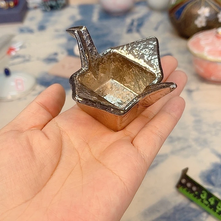 瓷片The first thing