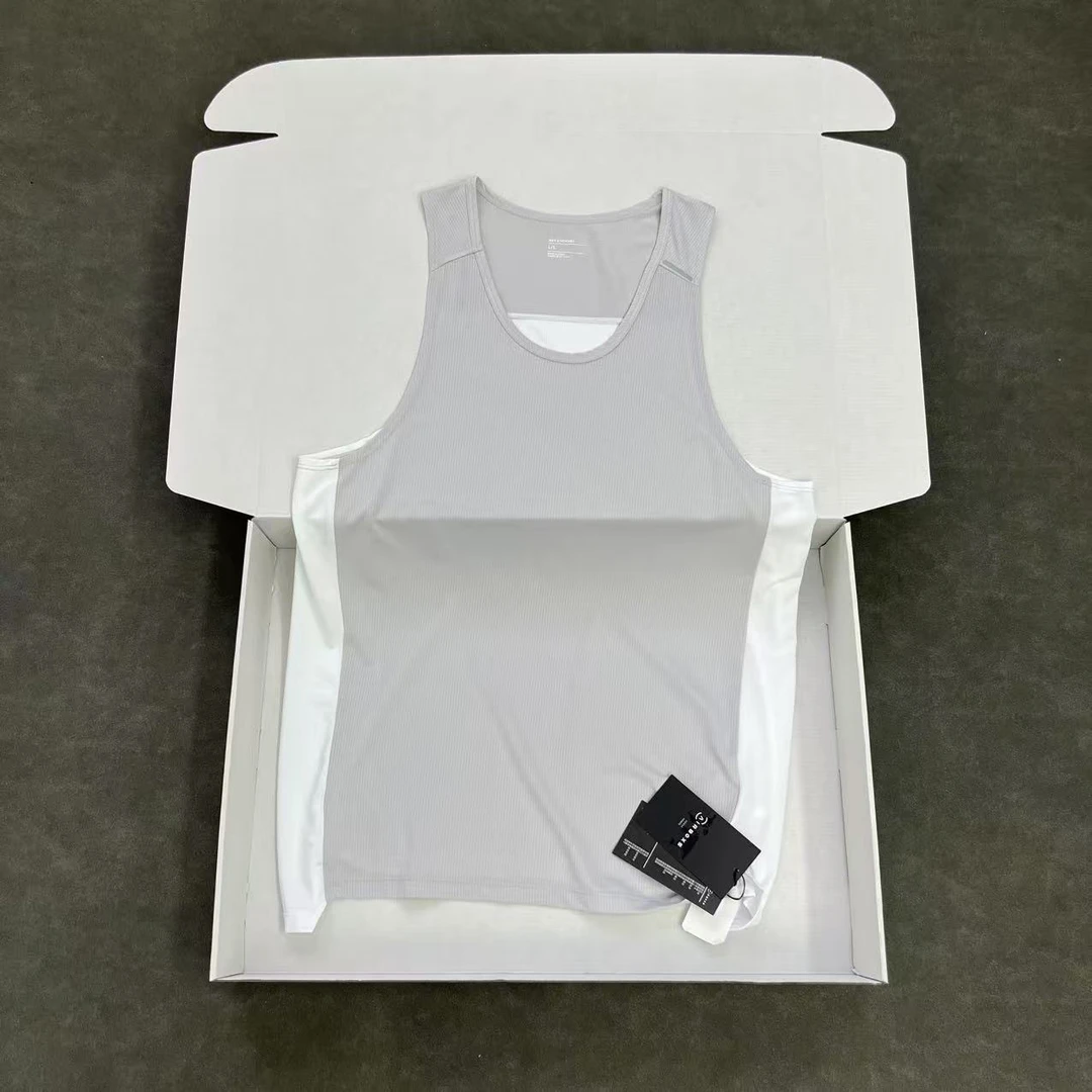 日系牛货马拉松 网眼孔速干透气 男士运动健身无袖背心