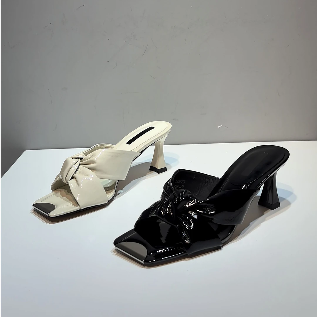 欧洲站女鞋气质时尚漆皮方头舒适一字拖细高跟拖鞋