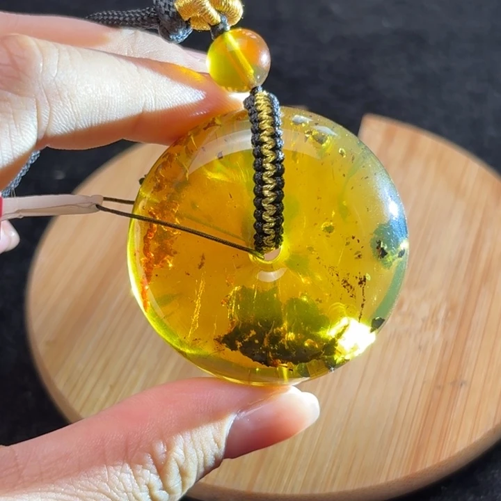 琥珀未镶嵌珠宝奇石