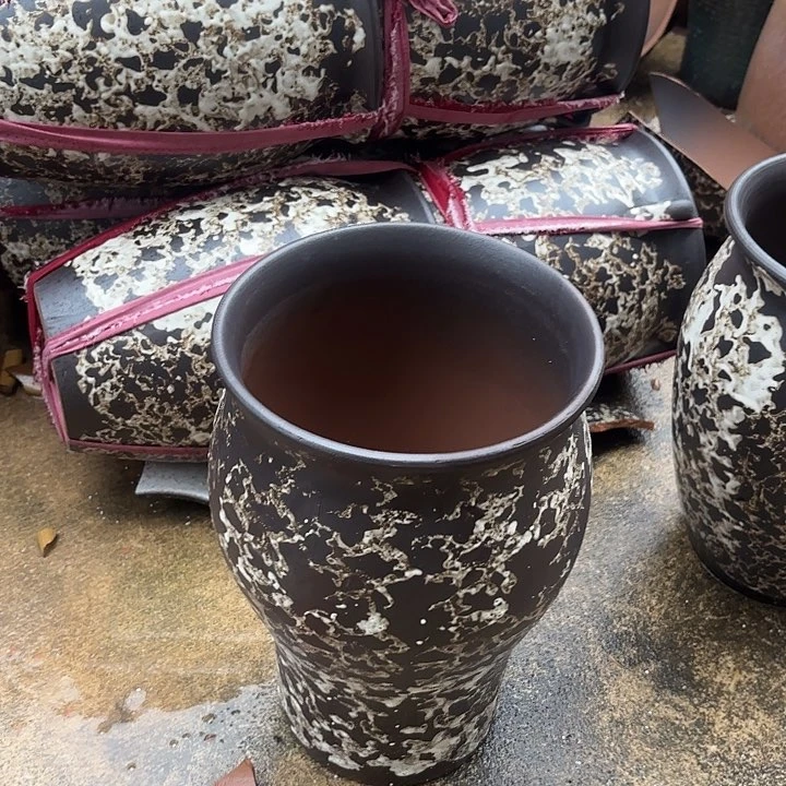 紫砂茶碗口18高 32一个