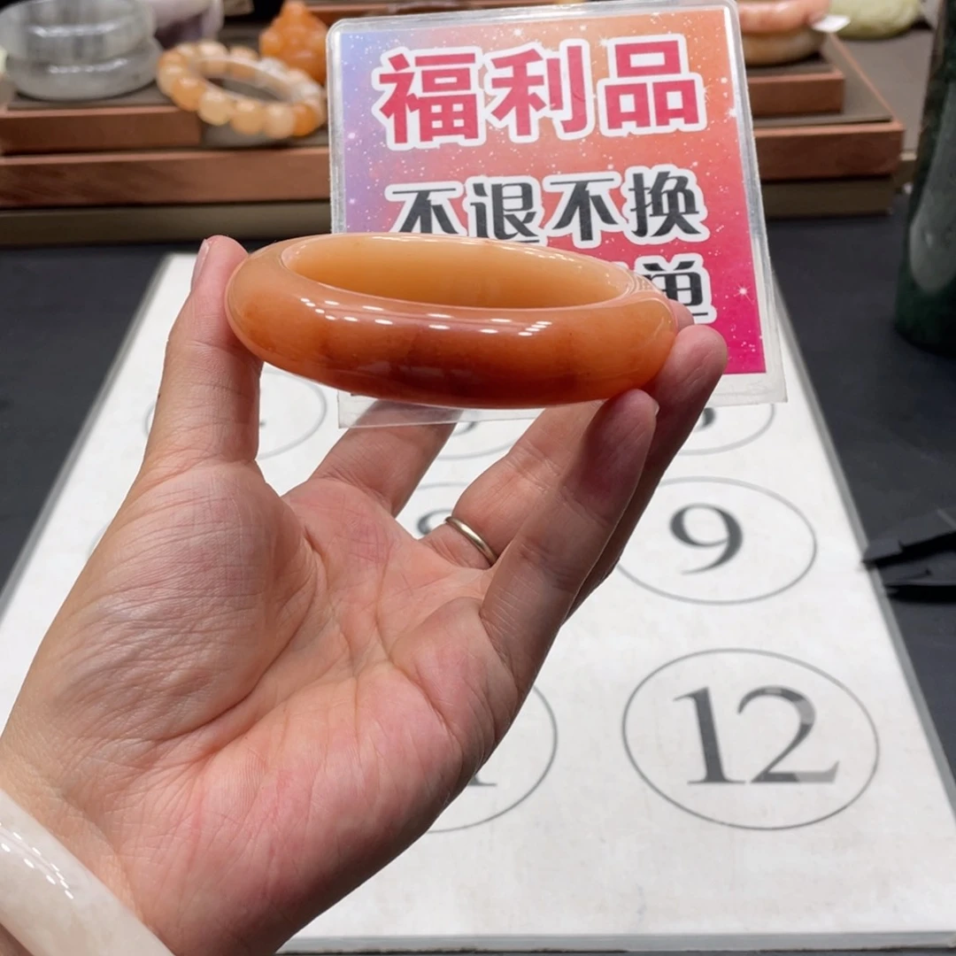 ****ૡ石英质玉手镯未镶嵌