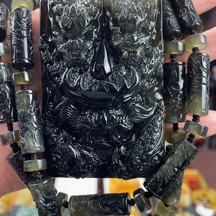 未镶嵌蛇纹石玉颈饰