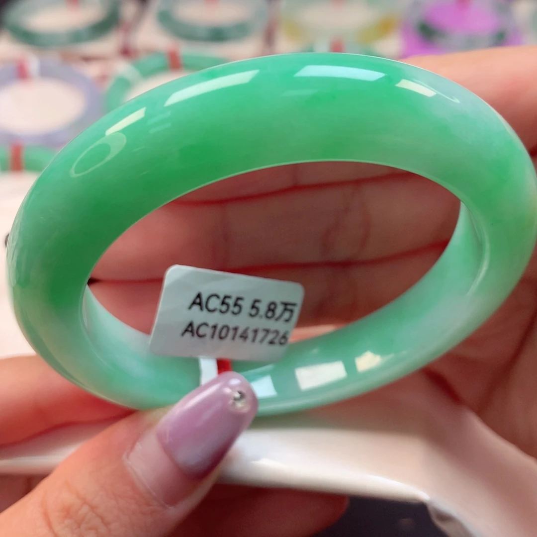 翡翠手镯未镶嵌泥鳅背34号66