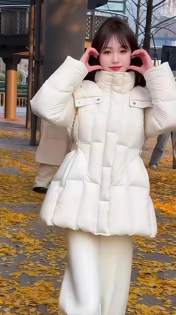 在逃公主小蛮腰气质羽绒服