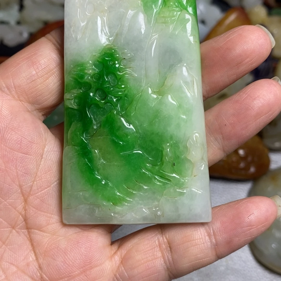 小***宝颈饰未镶嵌和田玉（糖玉）