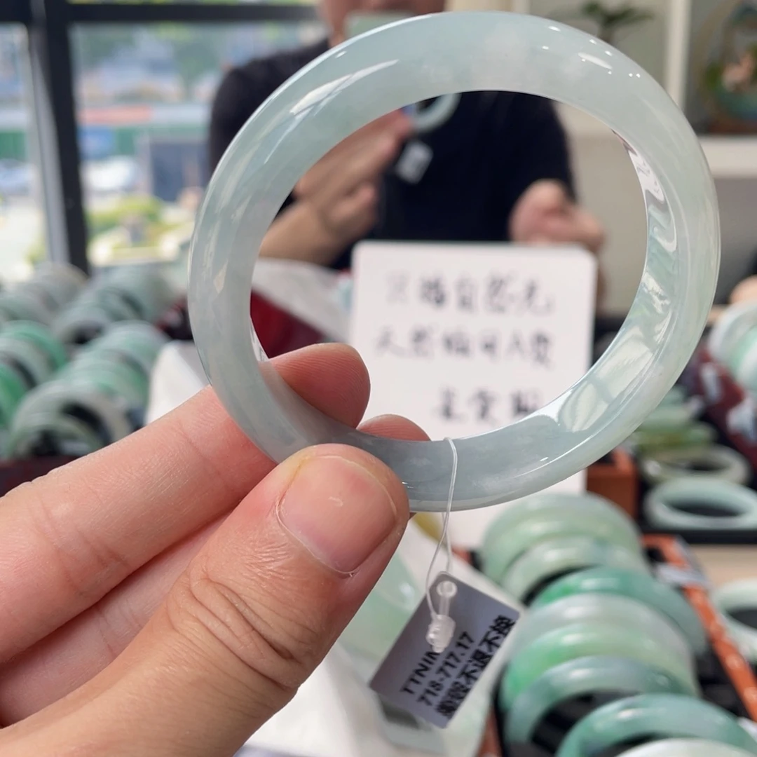 未镶嵌手镯翡翠57