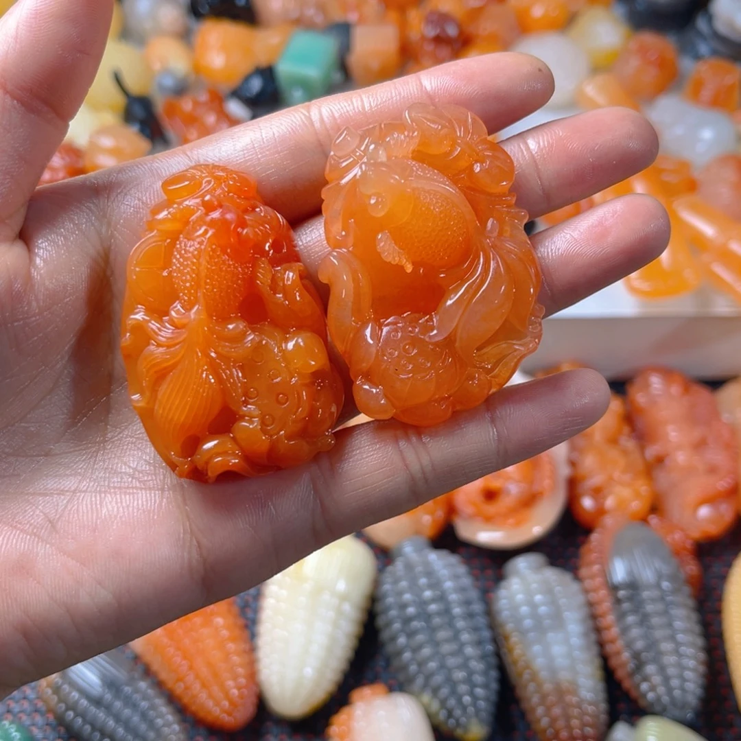 好***石英质玉（金丝玉）未镶嵌颈饰