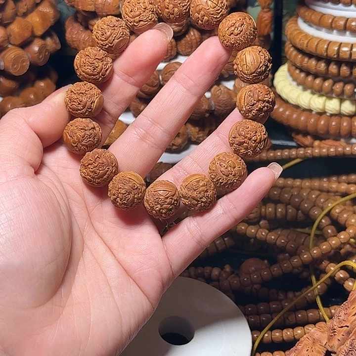 桃核手串黑天桃核