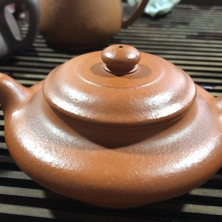 燕***子紫砂茶壶朱泥虚扁壶