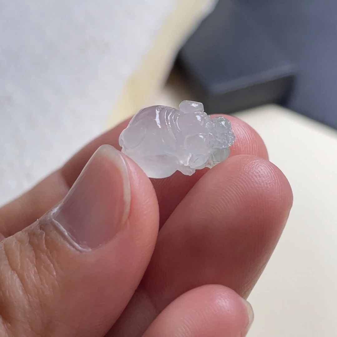 定制翡翠未镶嵌高冰狗狗