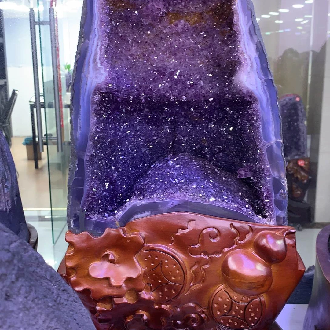 织绣乌拉圭紫水晶