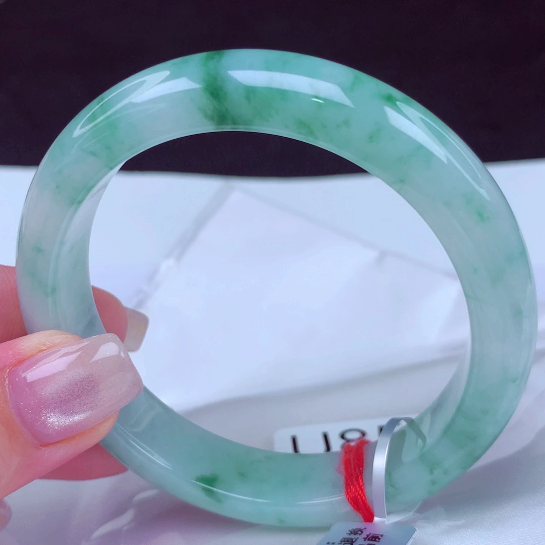 翡翠手镯未镶嵌手镯88