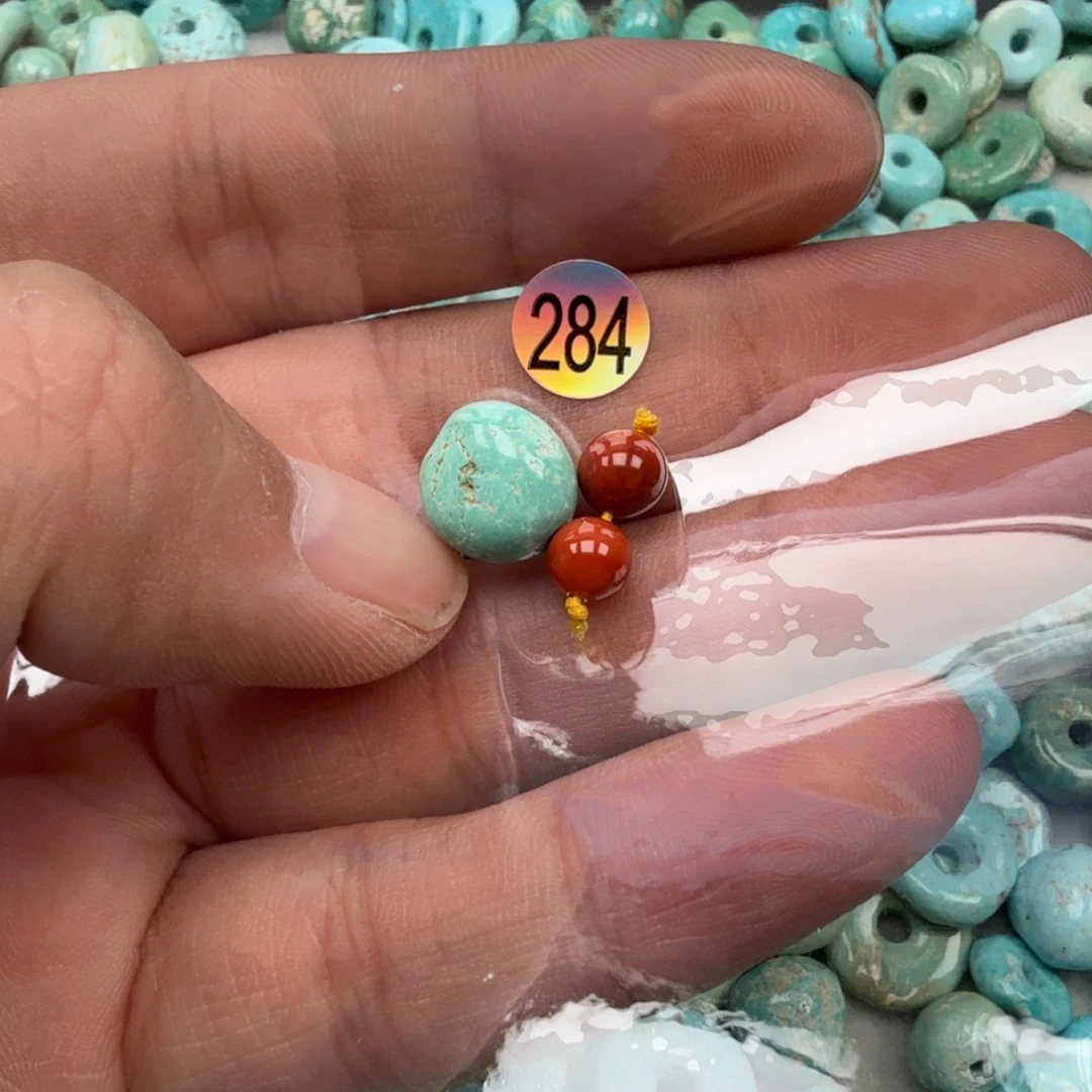 南红玛瑙未镶嵌珠宝奇石
