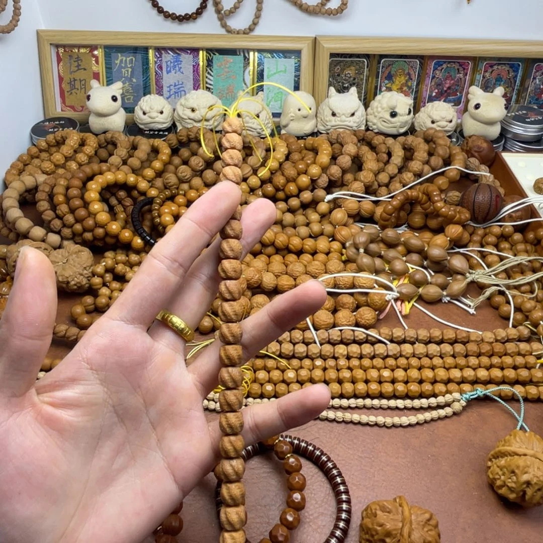 鸪***哈手串猴头核桃手串