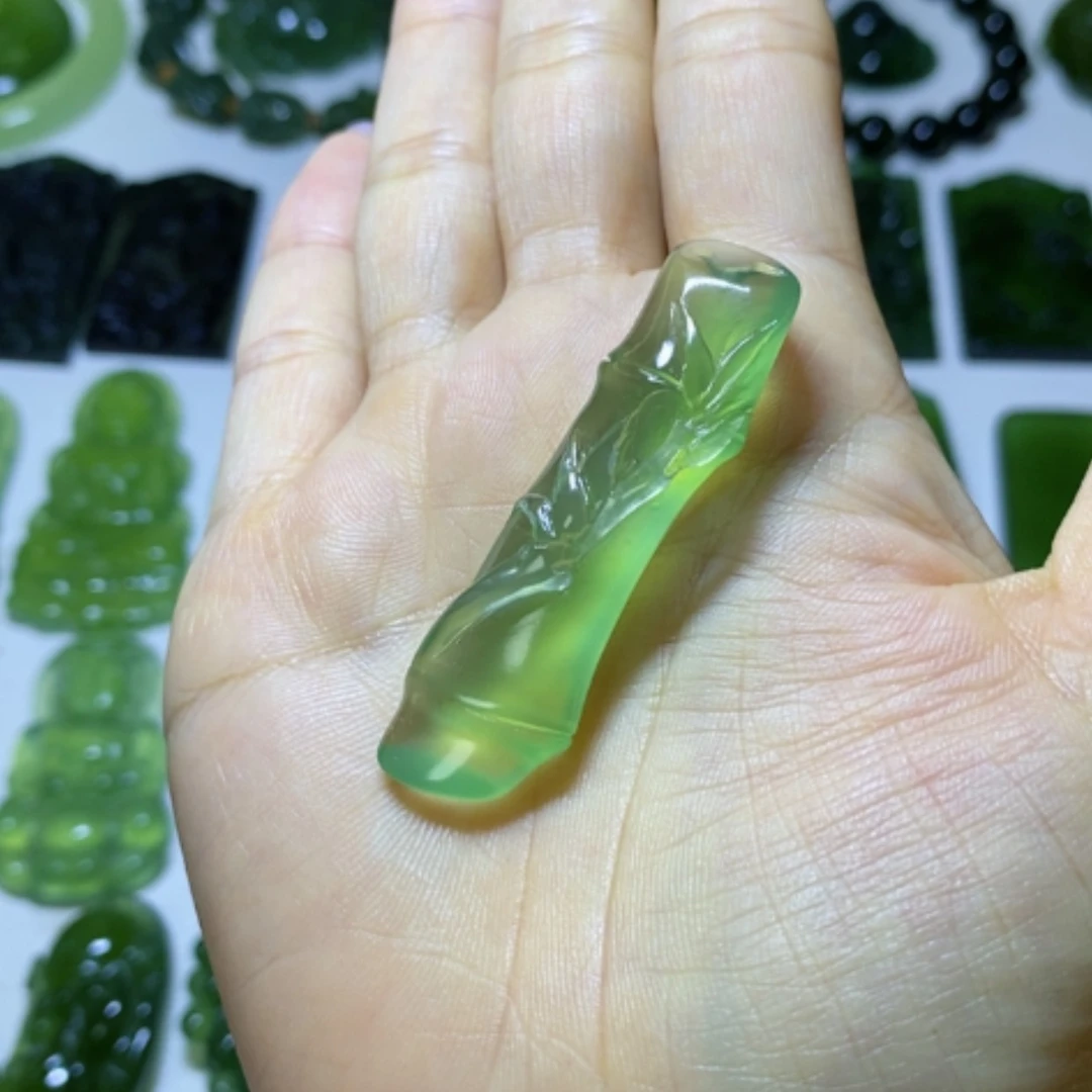 【闪购商品】未镶嵌蛇纹石玉颈饰