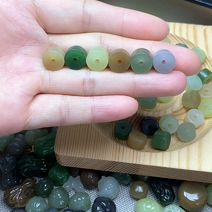 未镶嵌和田玉挂件