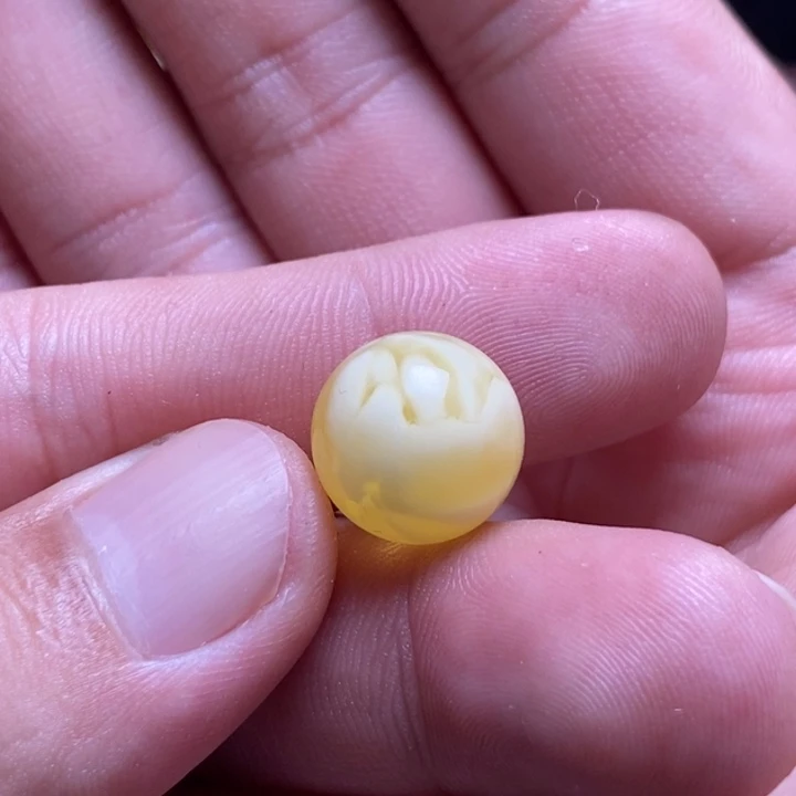 未镶嵌琥珀裸石天然蜜蜡