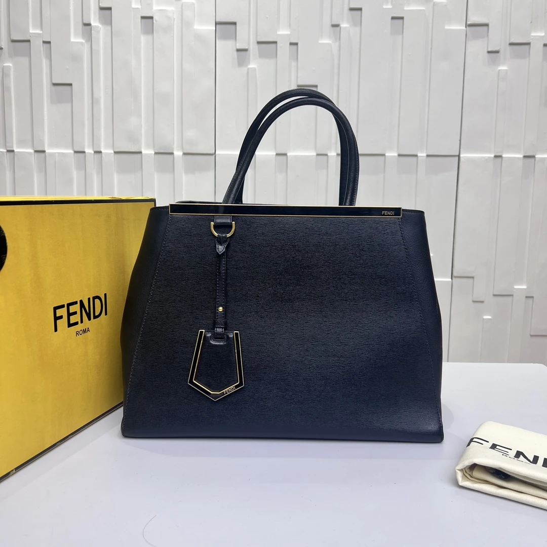 99新 FENDI/芬迪 【陈思斯】FENDI黑色手提包 GMTC006