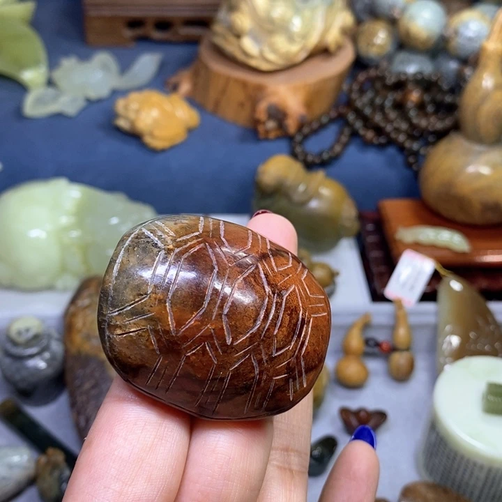 岫岩河磨玉（透闪石质玉）把件未镶嵌