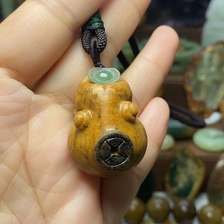 岫岩河磨玉（透闪石质玉）未镶嵌颈饰