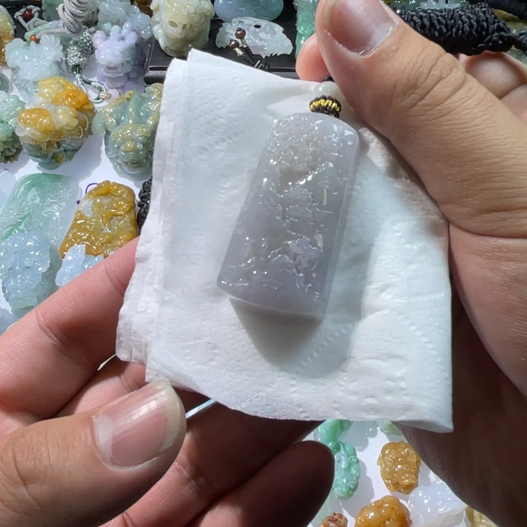 翡翠颈饰未镶嵌天然