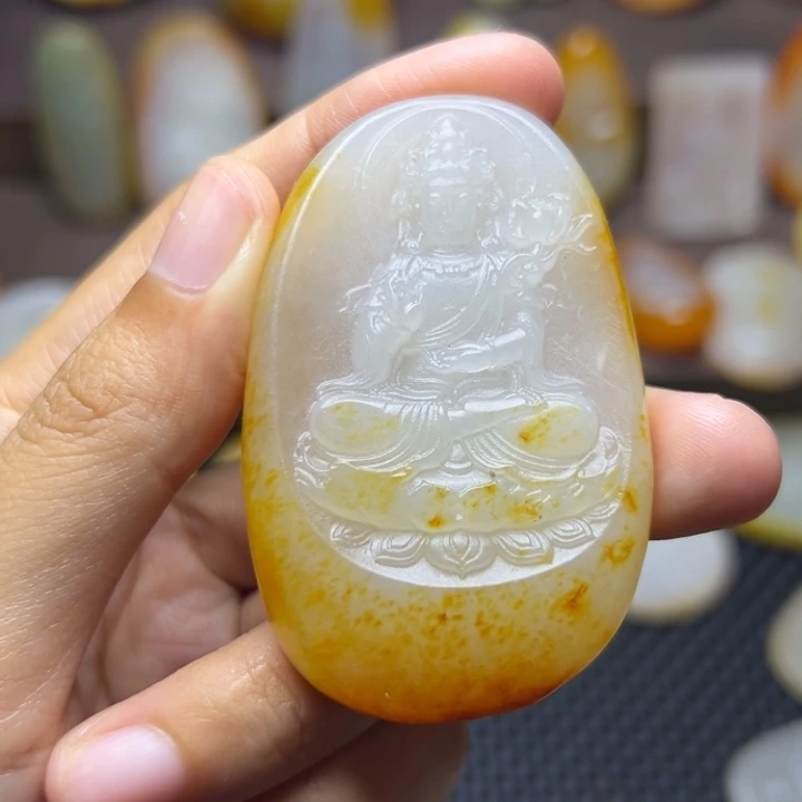 颈饰未镶嵌和田玉
