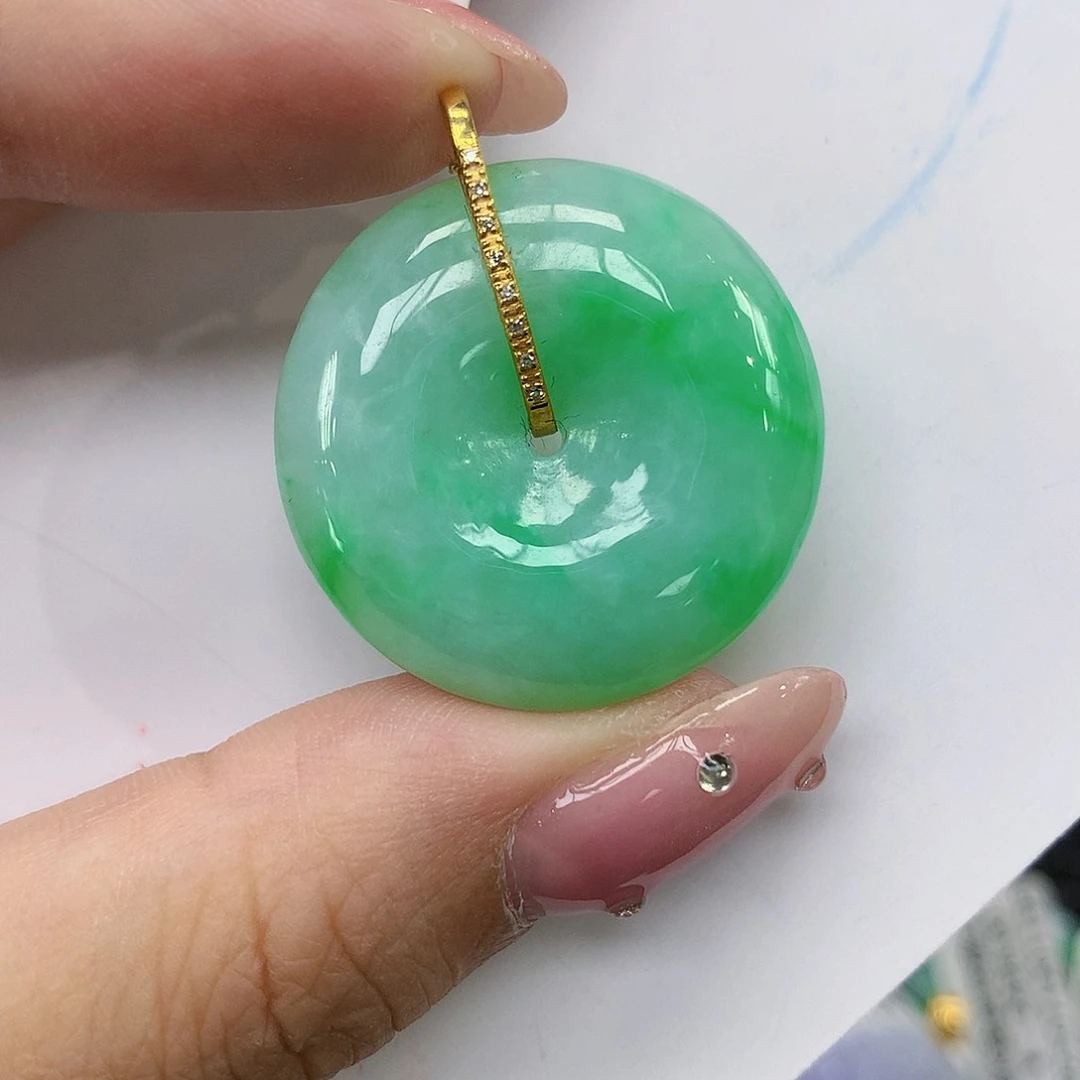 翡翠18K金镶嵌颈饰