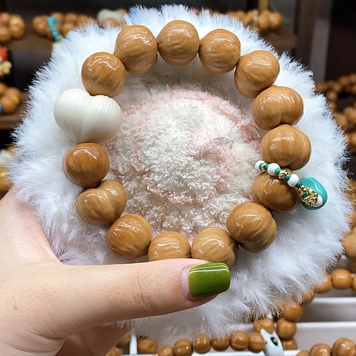 猴头核桃把件亮面手工屁桃设计款18