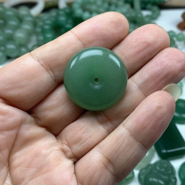 未镶嵌东陵石颈饰