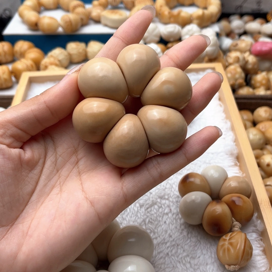 菩提根/象牙果把件风化28+