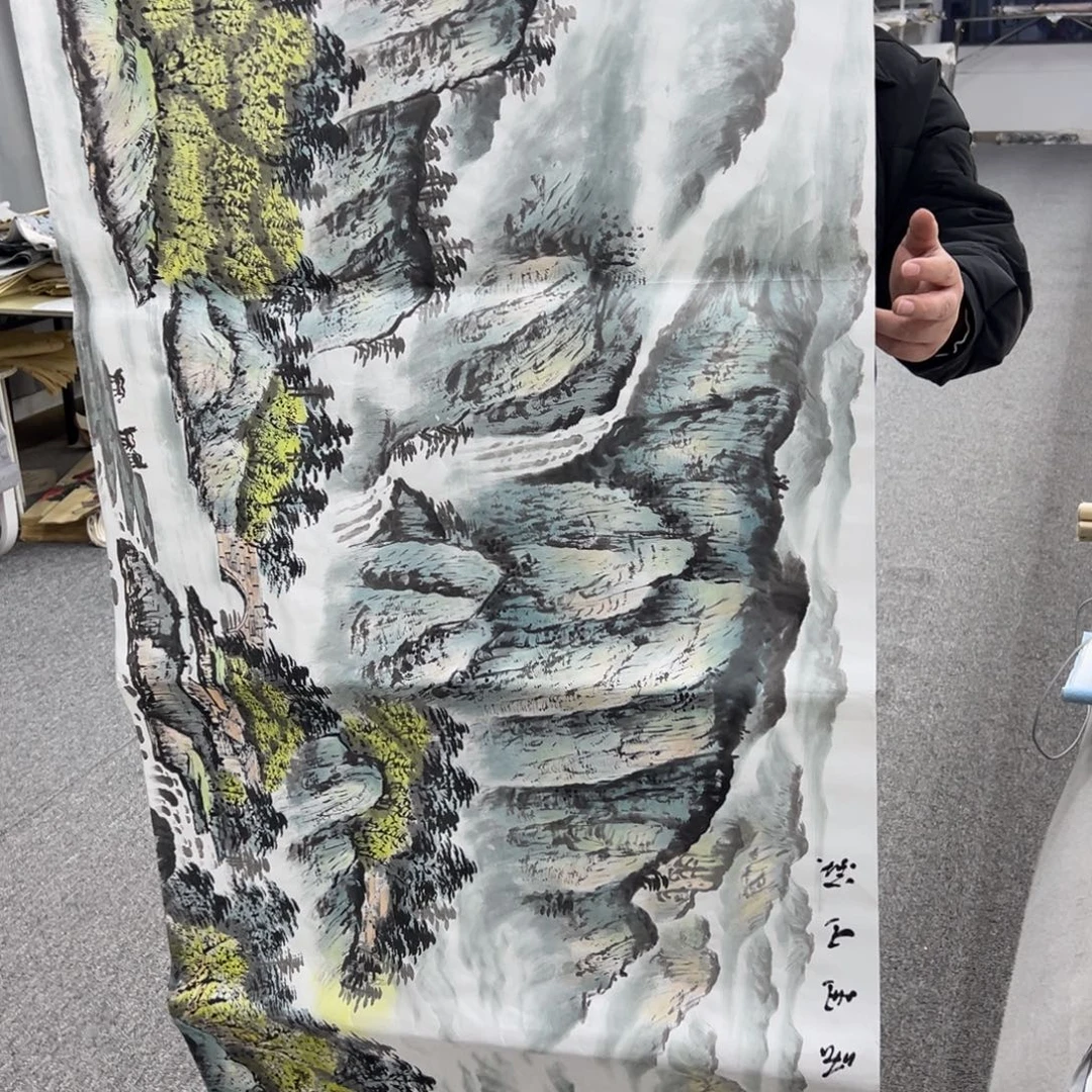 国画卖字画的小老板