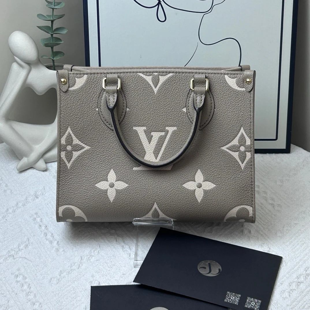 95新 LouisVuitton/路易威登 on the go小号灰 芯片款/JWC348