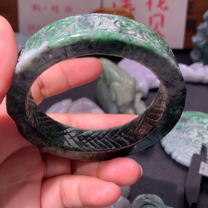 翡翠未镶嵌颈饰保真天然A货翡翠