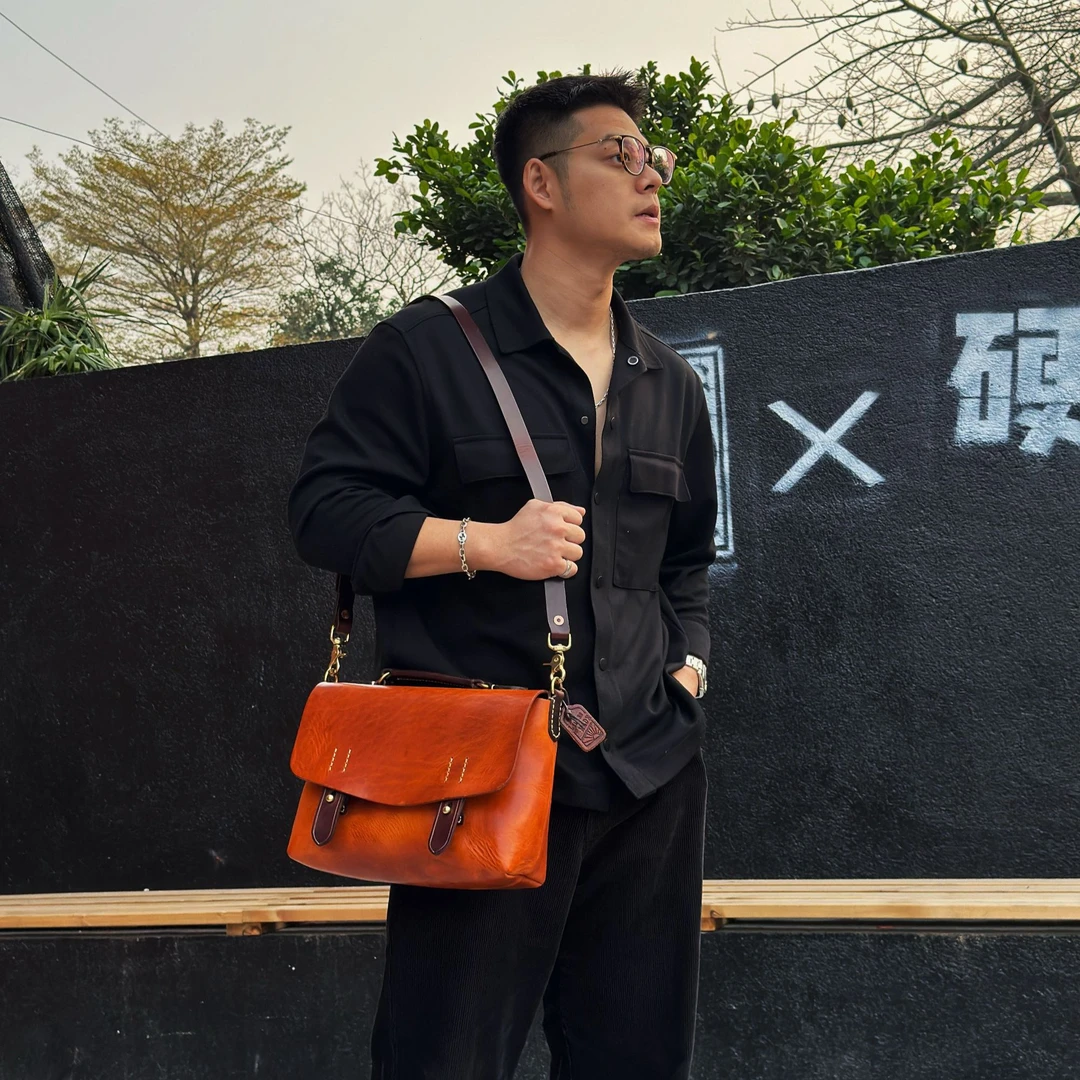 INGAIR硬野手工线2025铁崖Tya邮差春季新款复古邮差31*22CM