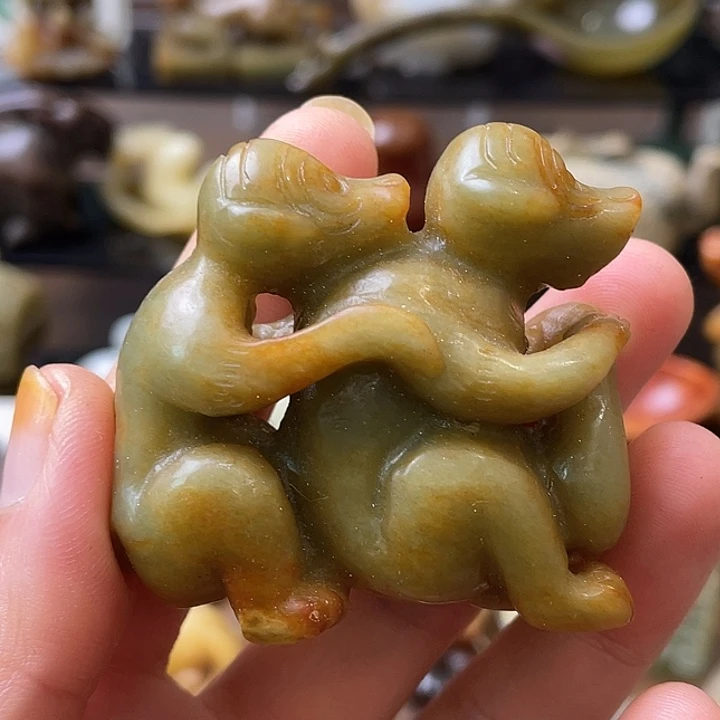 和田玉（糖玉）未镶嵌颈饰