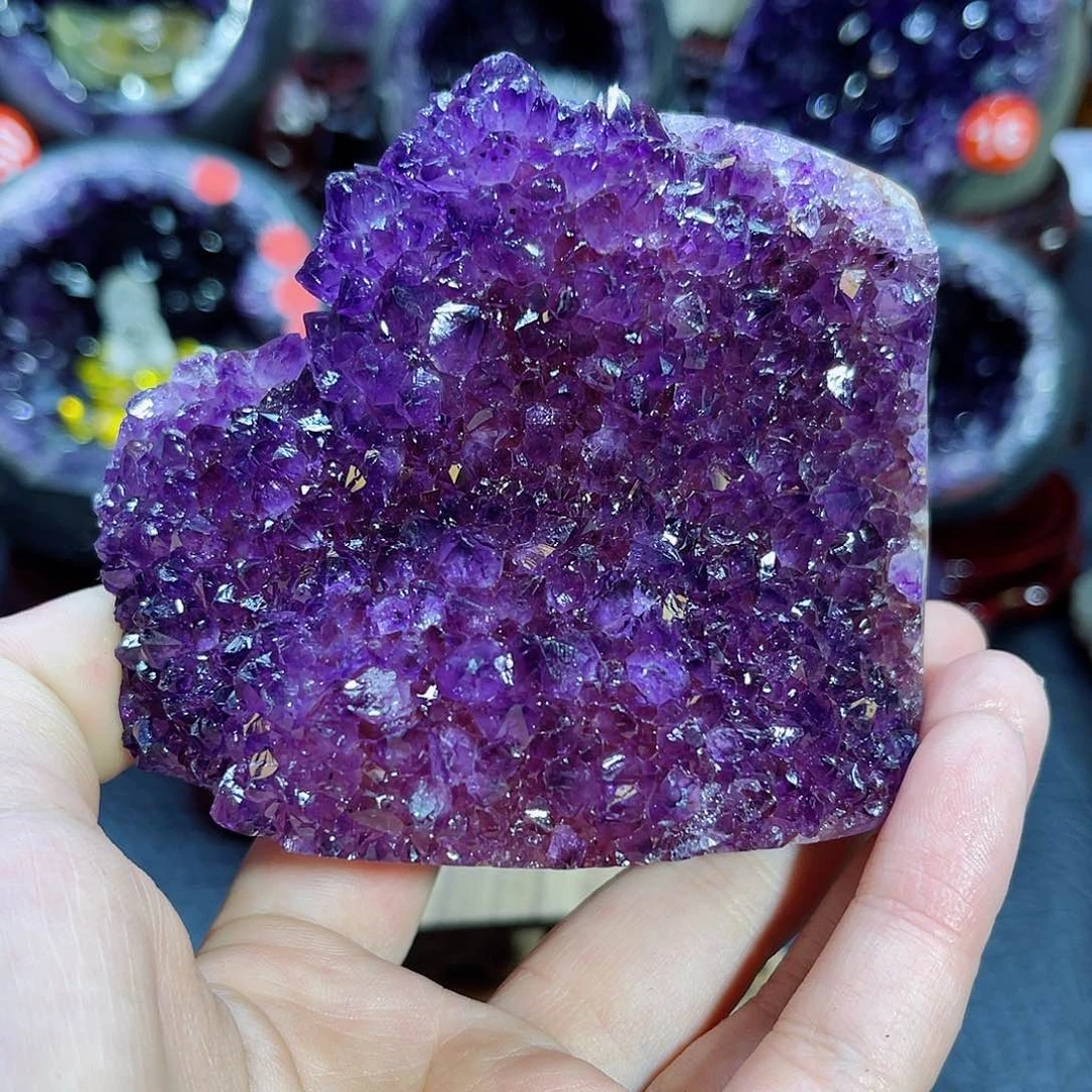 圆***梦未镶嵌紫晶大型摆件（非配饰）