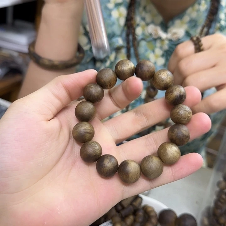 手串沉香白棋沉水浮单圈 1.5-15 克多样性发一串