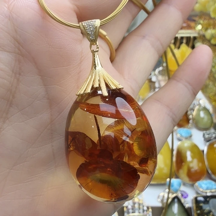 琥珀未镶嵌珠宝奇石