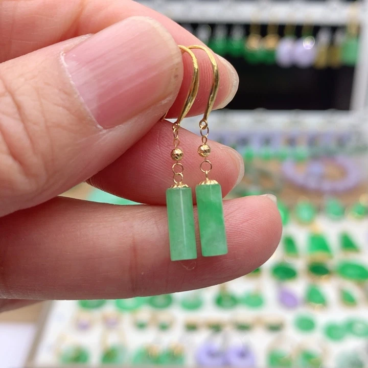 翡翠18K金镶嵌耳饰