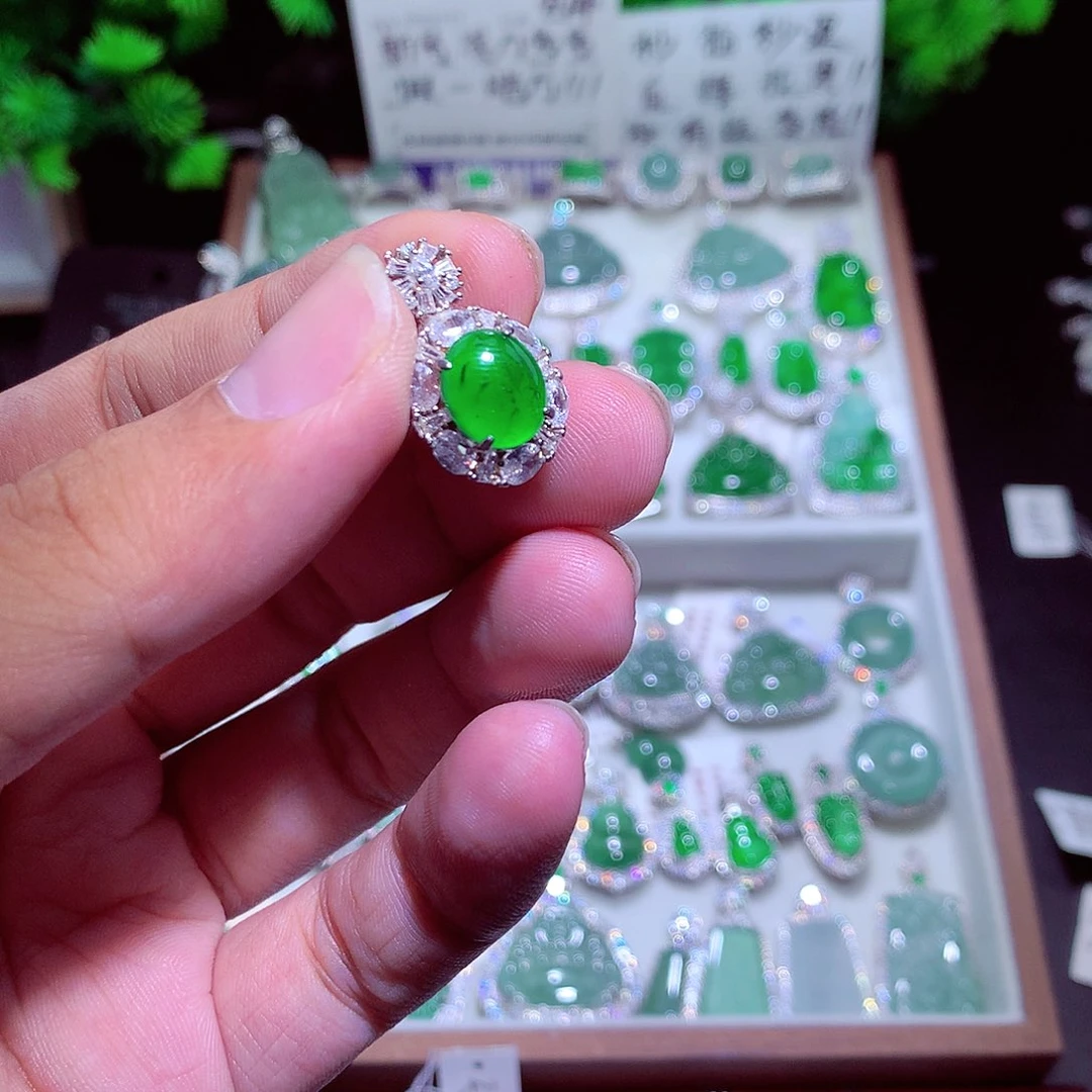 颈饰未镶嵌翡翠翡翠
