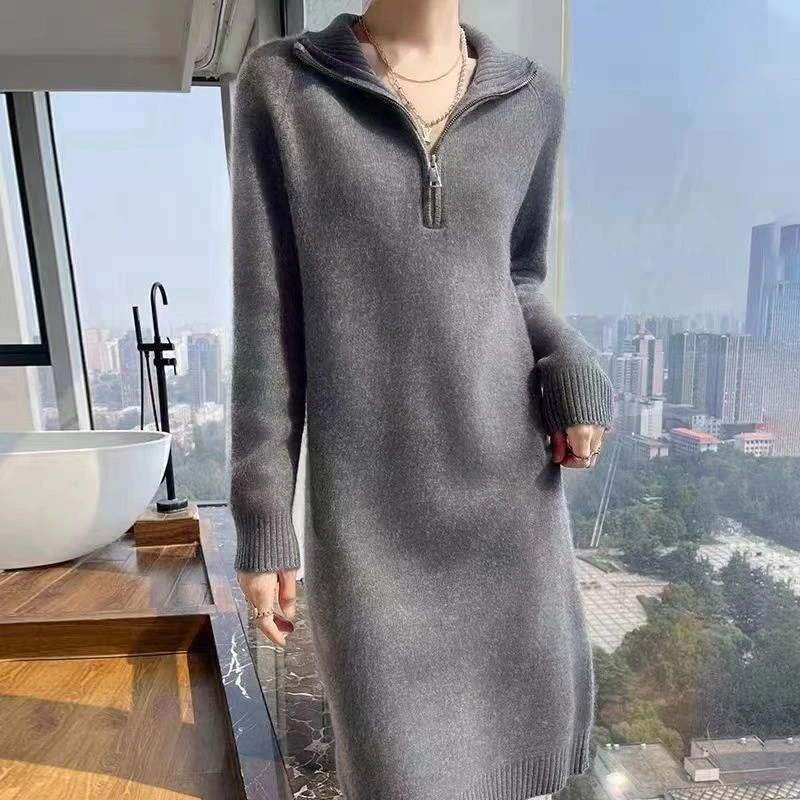 秋冬新款大码连衣裙女宽松V领半拉链毛衣裙过膝长裙针织裙高弹力A