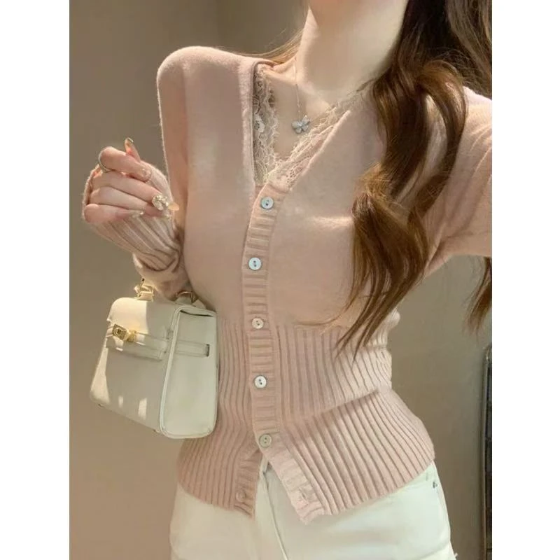 韩系v领蕾丝拼接打底衫女秋冬纯欲内搭收腰洋气毛衣针织开衫上衣