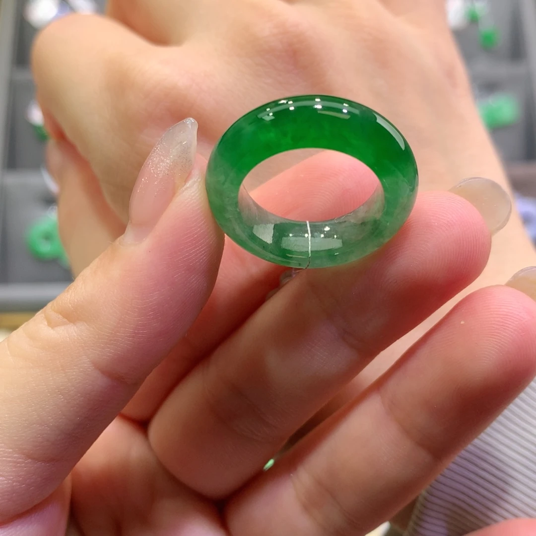 未镶嵌戒指翡翠翡翠