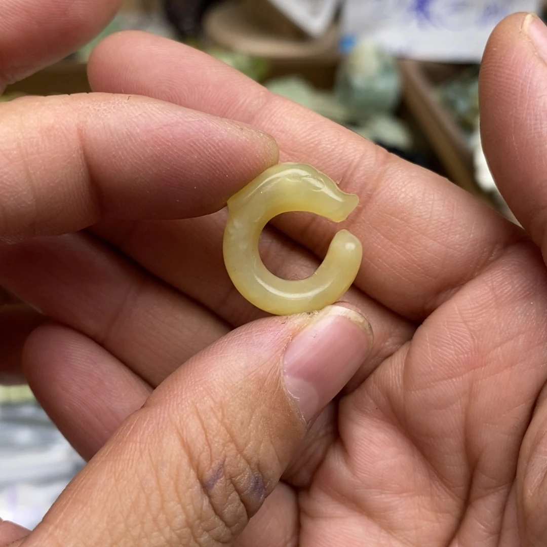 岫玉岫玉挂件未镶嵌