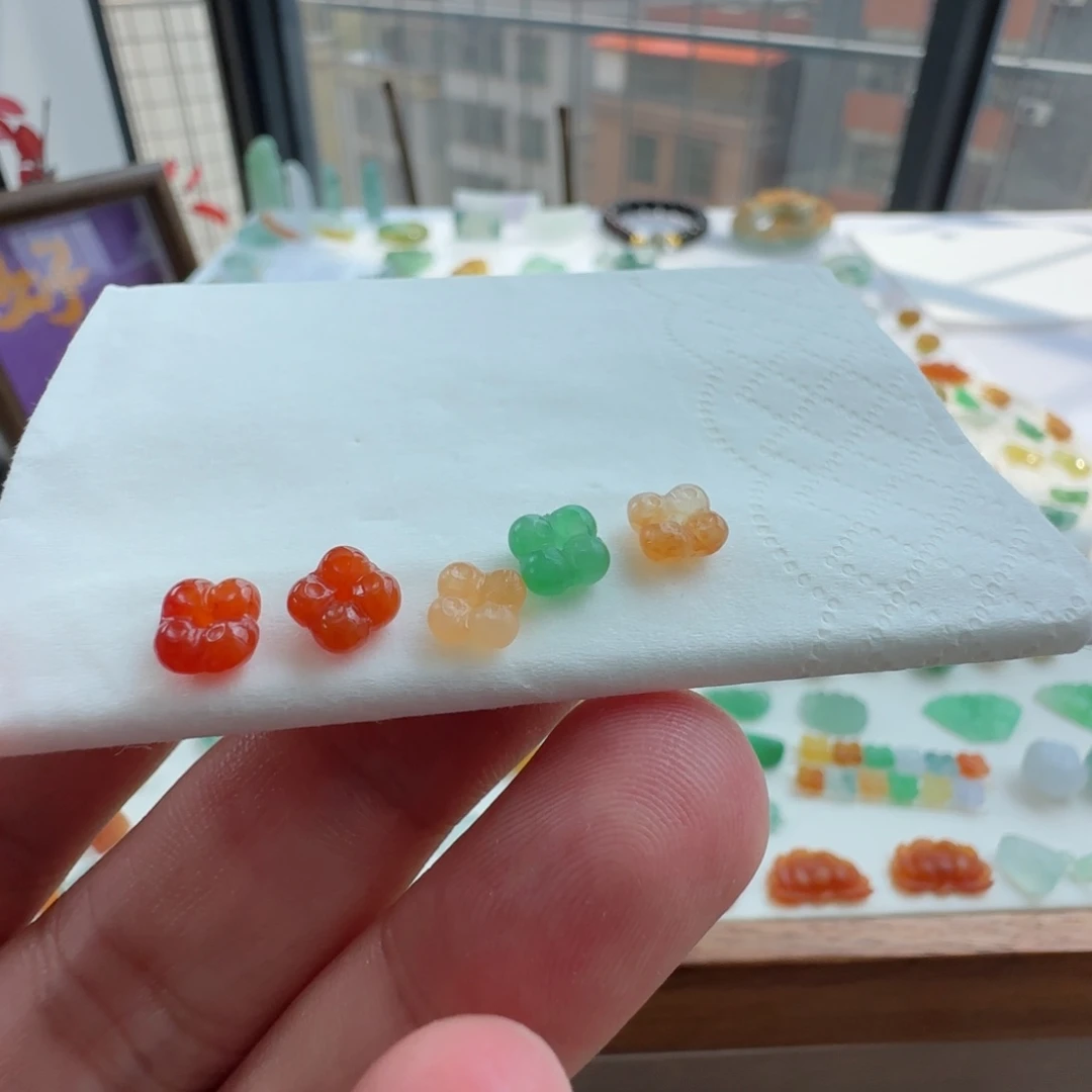未镶嵌定制翡翠雲*定制翡翠毛货不退不换