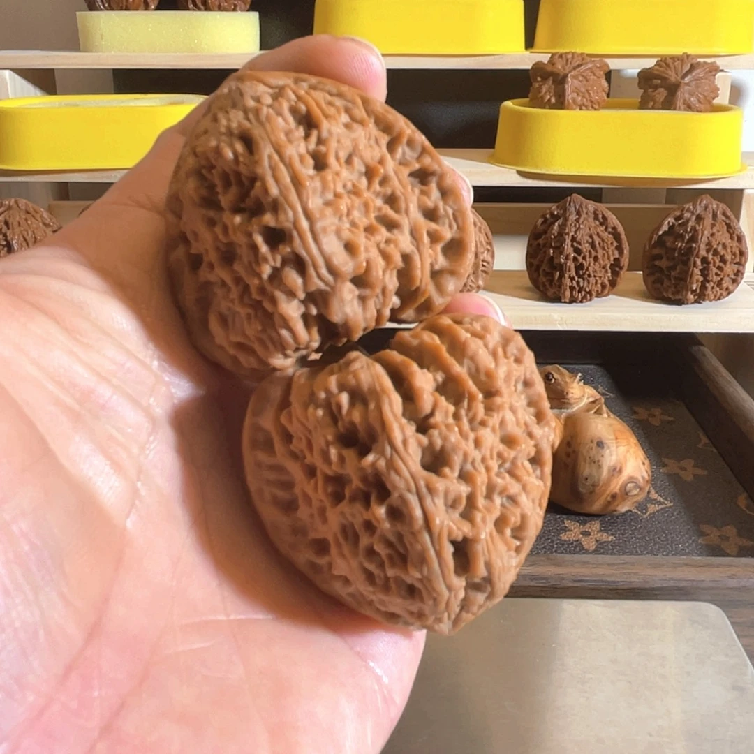 核桃南疆石 三角疆