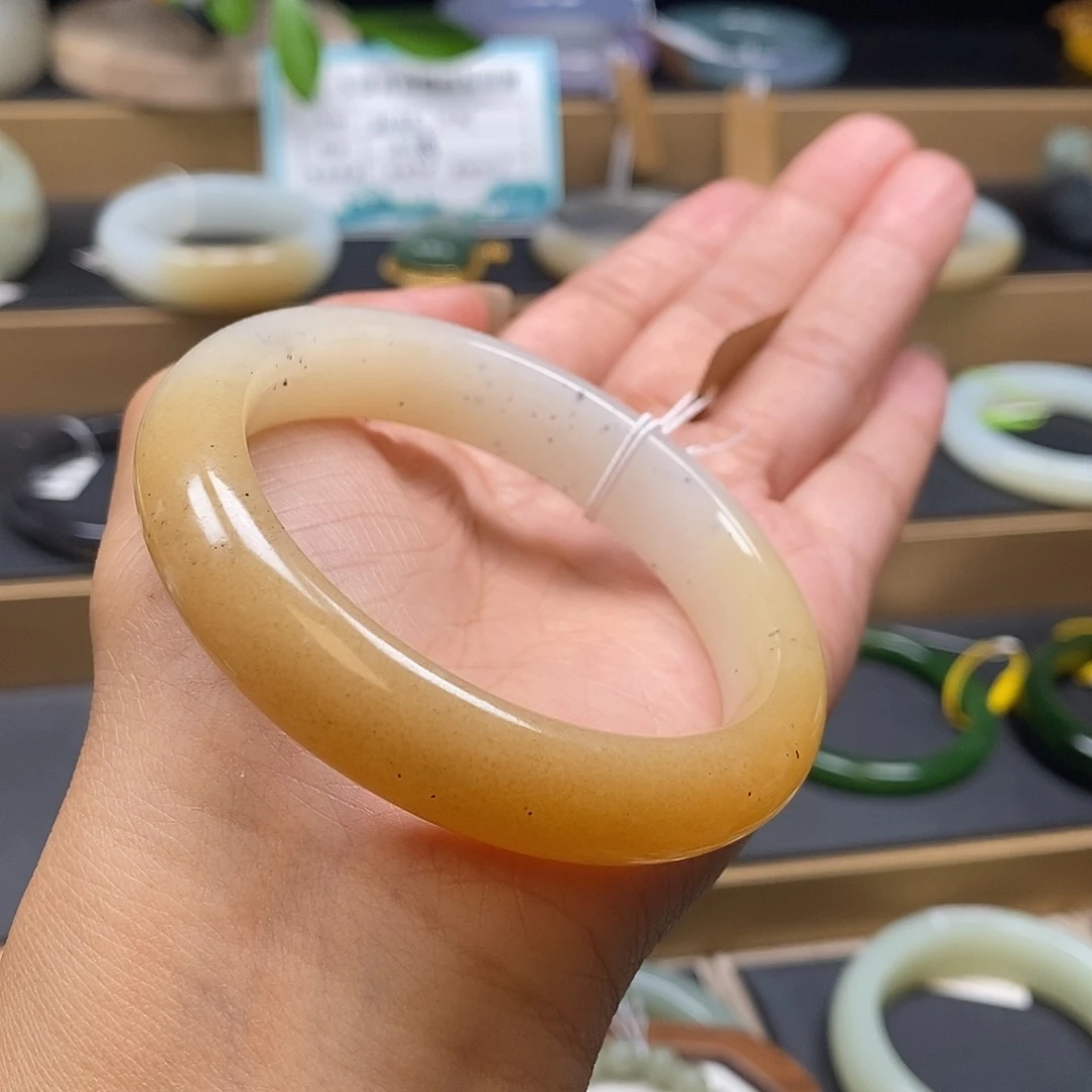 未镶嵌手镯和田玉55