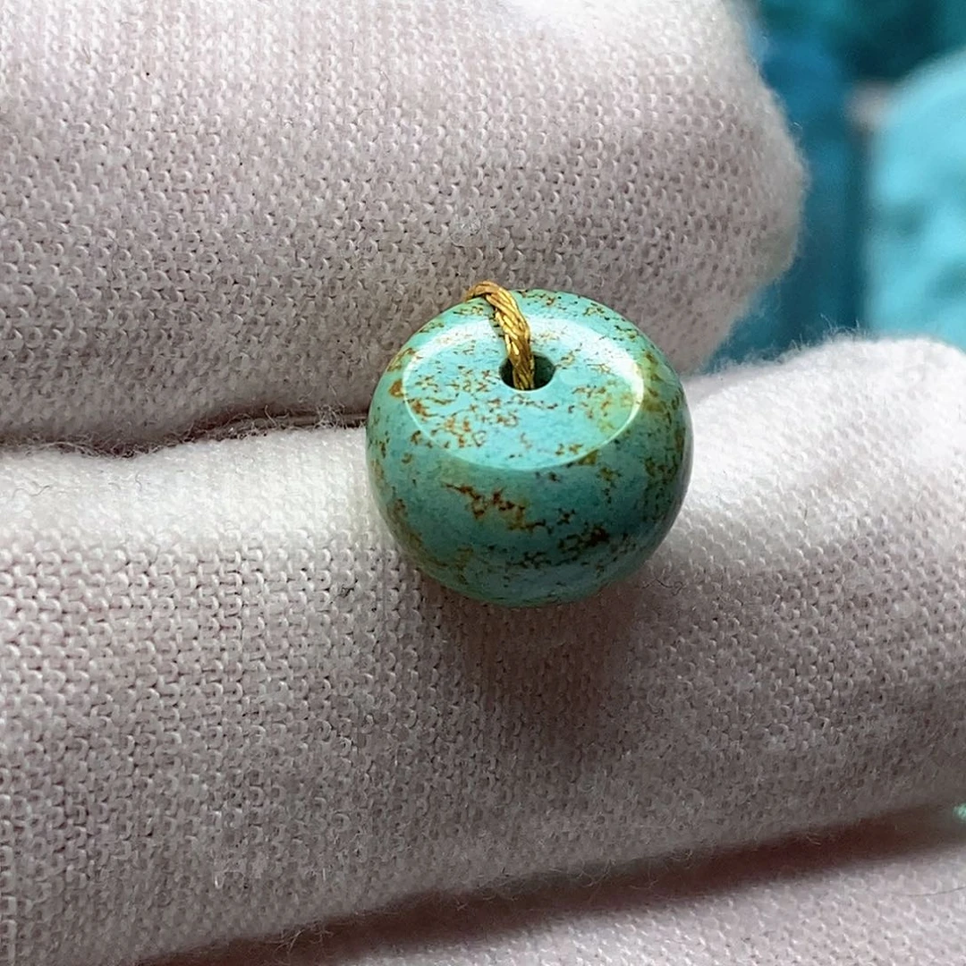 绿松石未镶嵌天然原矿 地大质检10.8mm